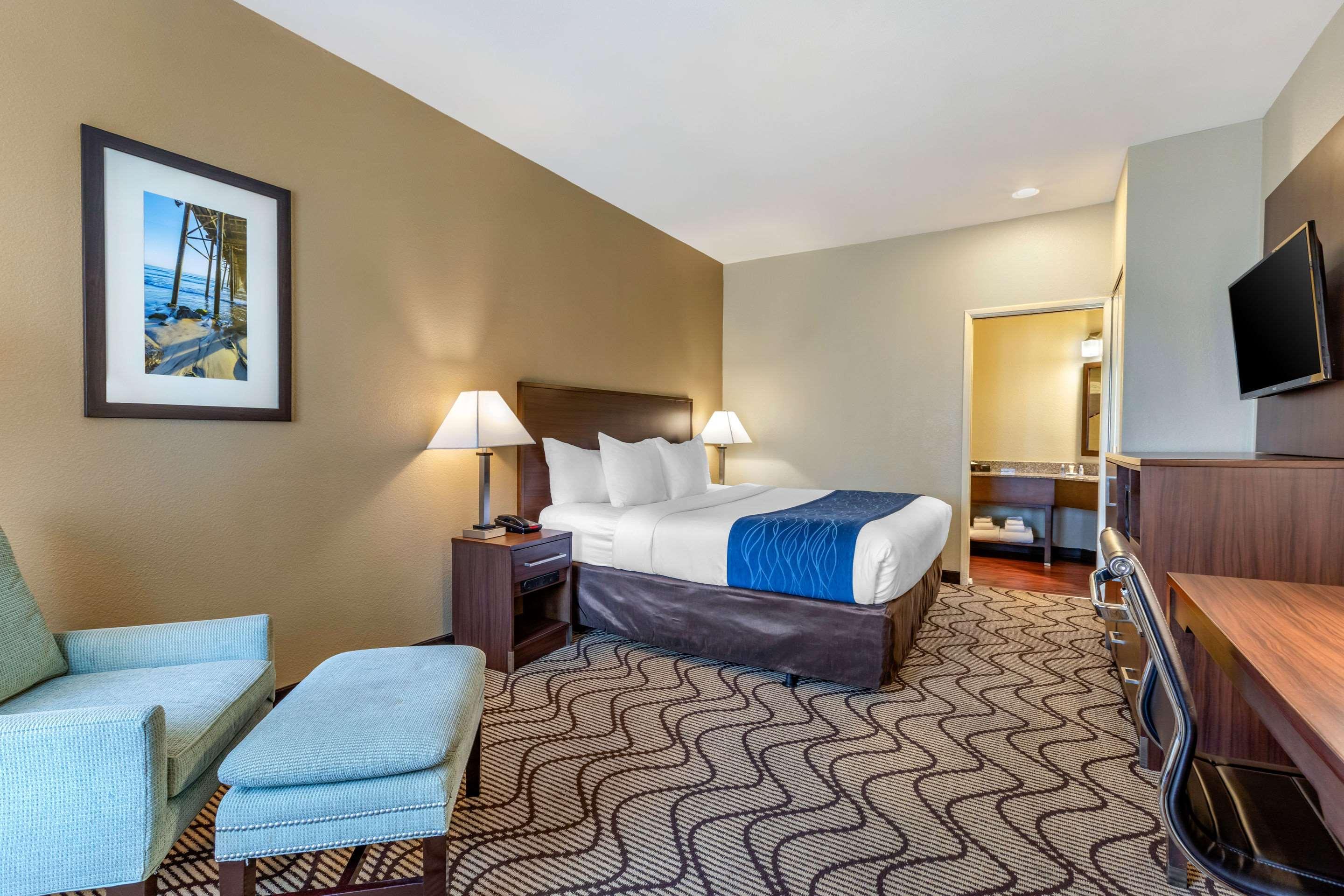 Comfort Inn & Suites Orange County John Wayne Airport Santa Ana Esterno foto