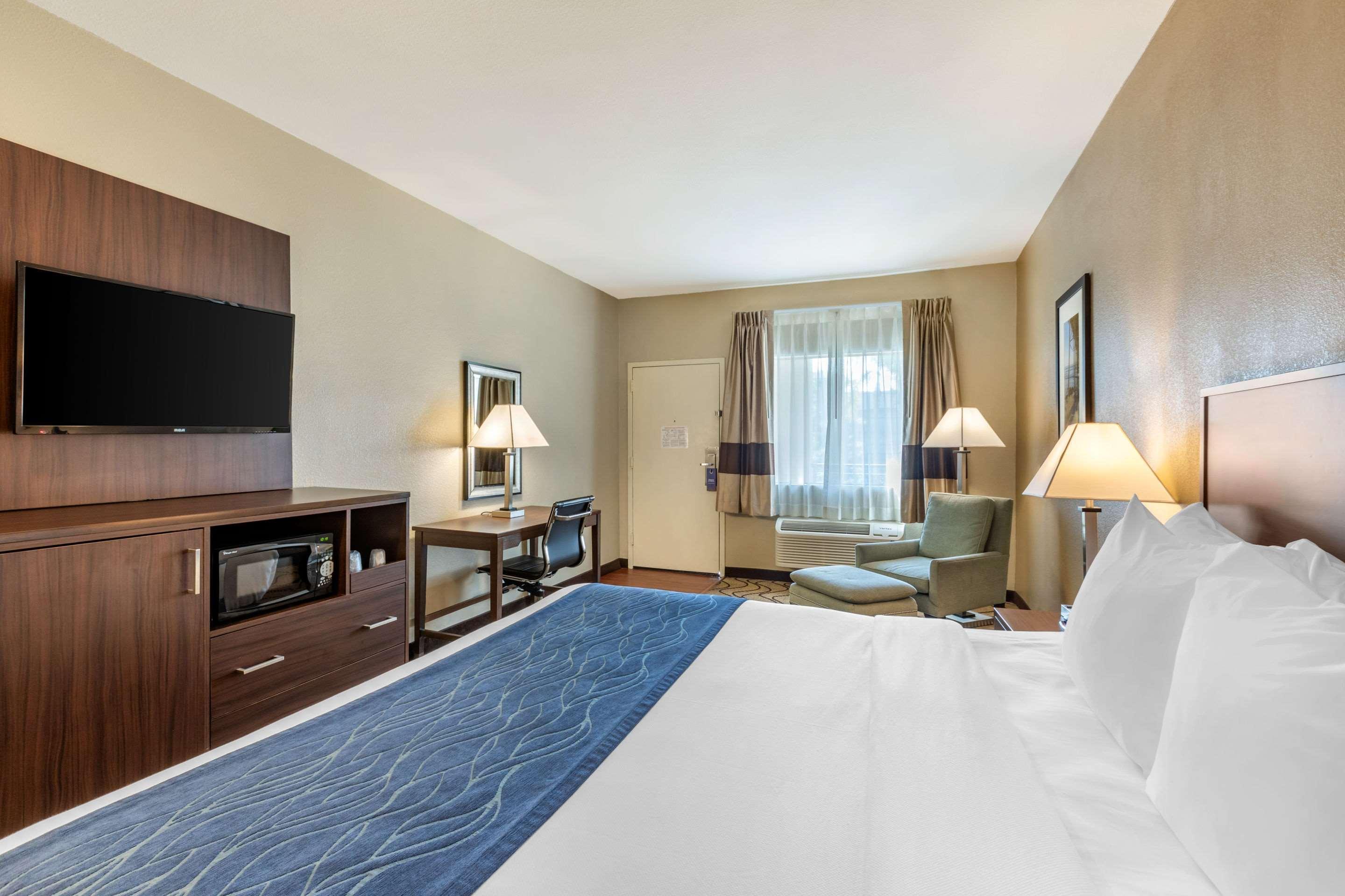 Comfort Inn & Suites Orange County John Wayne Airport Santa Ana Esterno foto