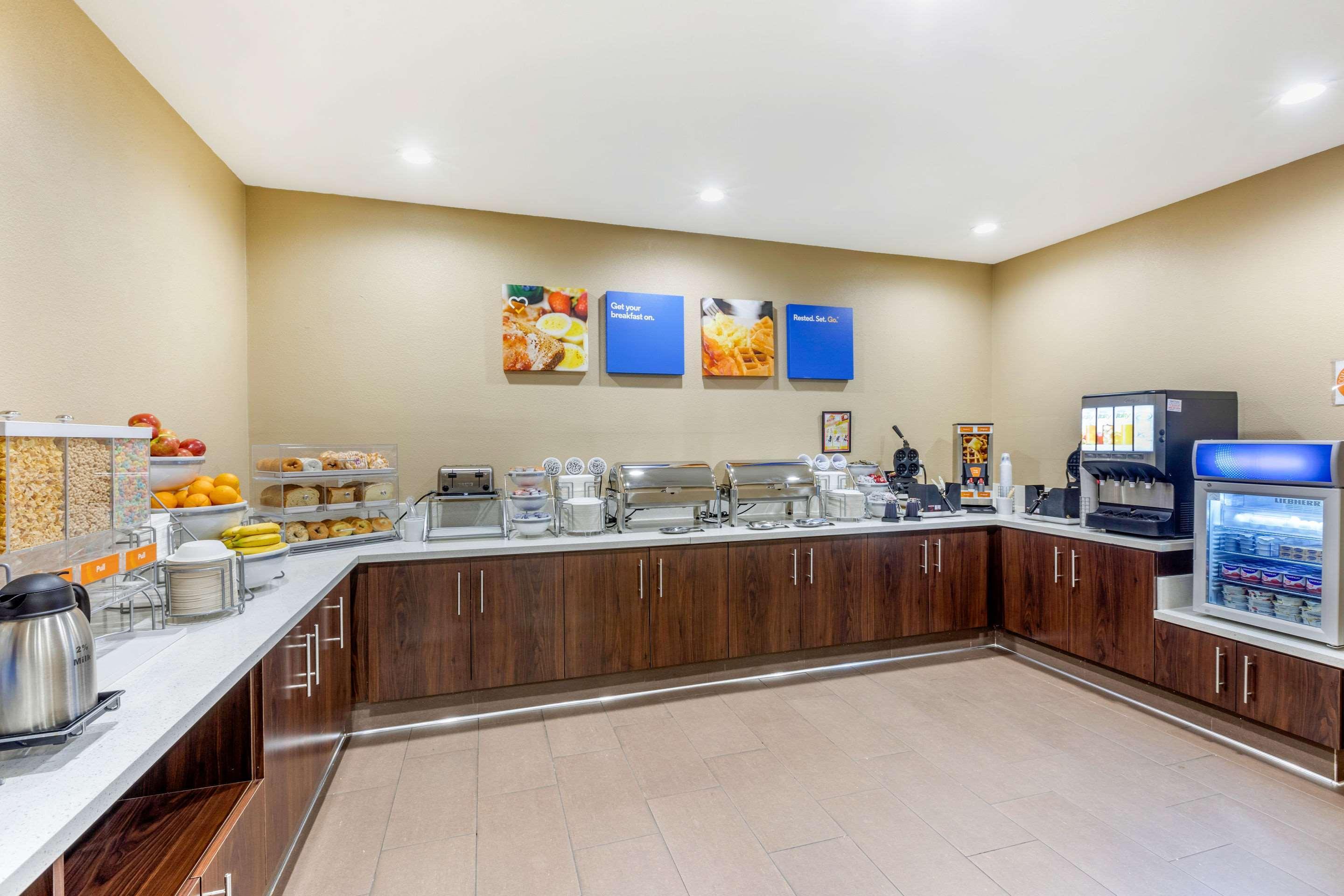 Comfort Inn & Suites Orange County John Wayne Airport Santa Ana Esterno foto