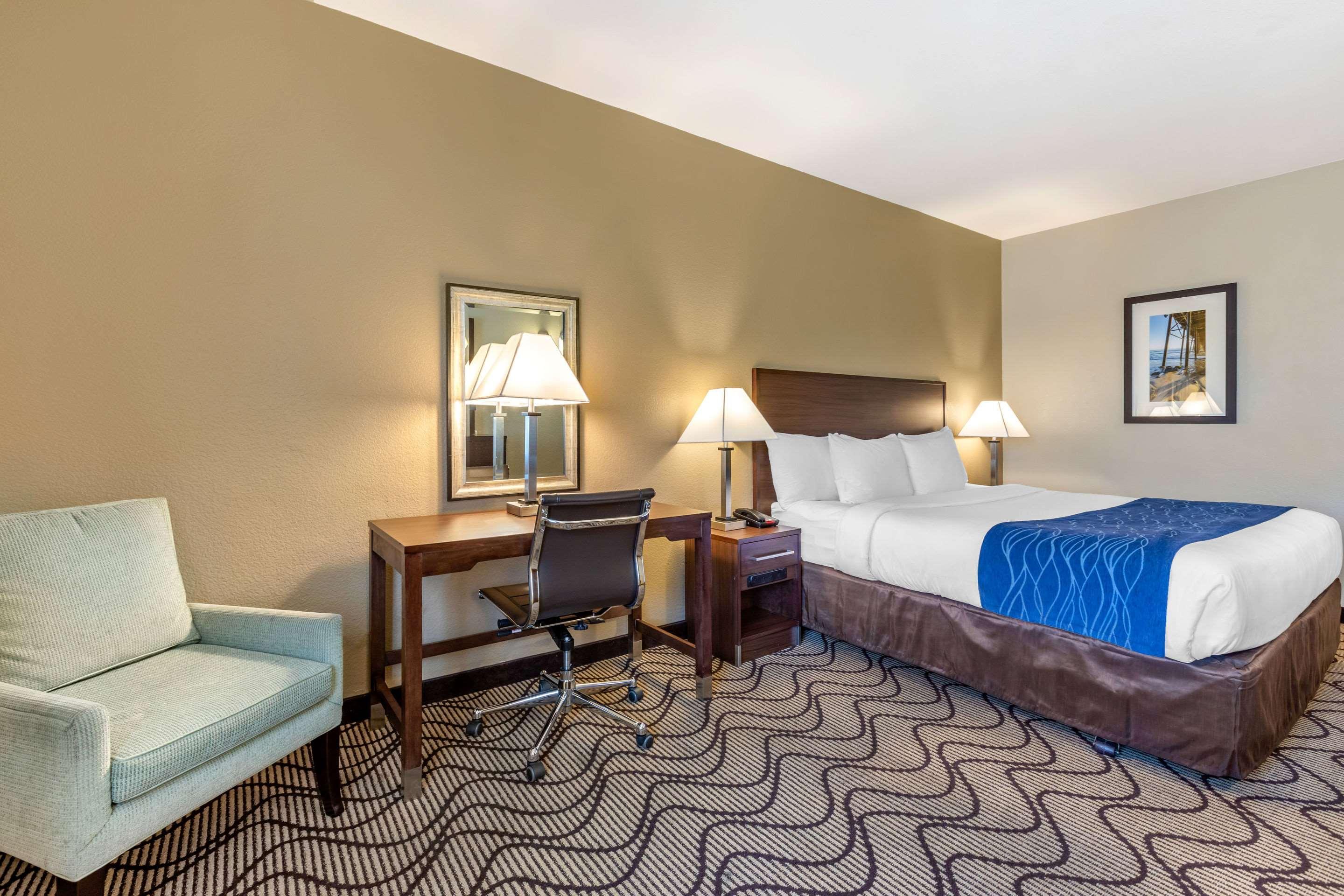 Comfort Inn & Suites Orange County John Wayne Airport Santa Ana Esterno foto