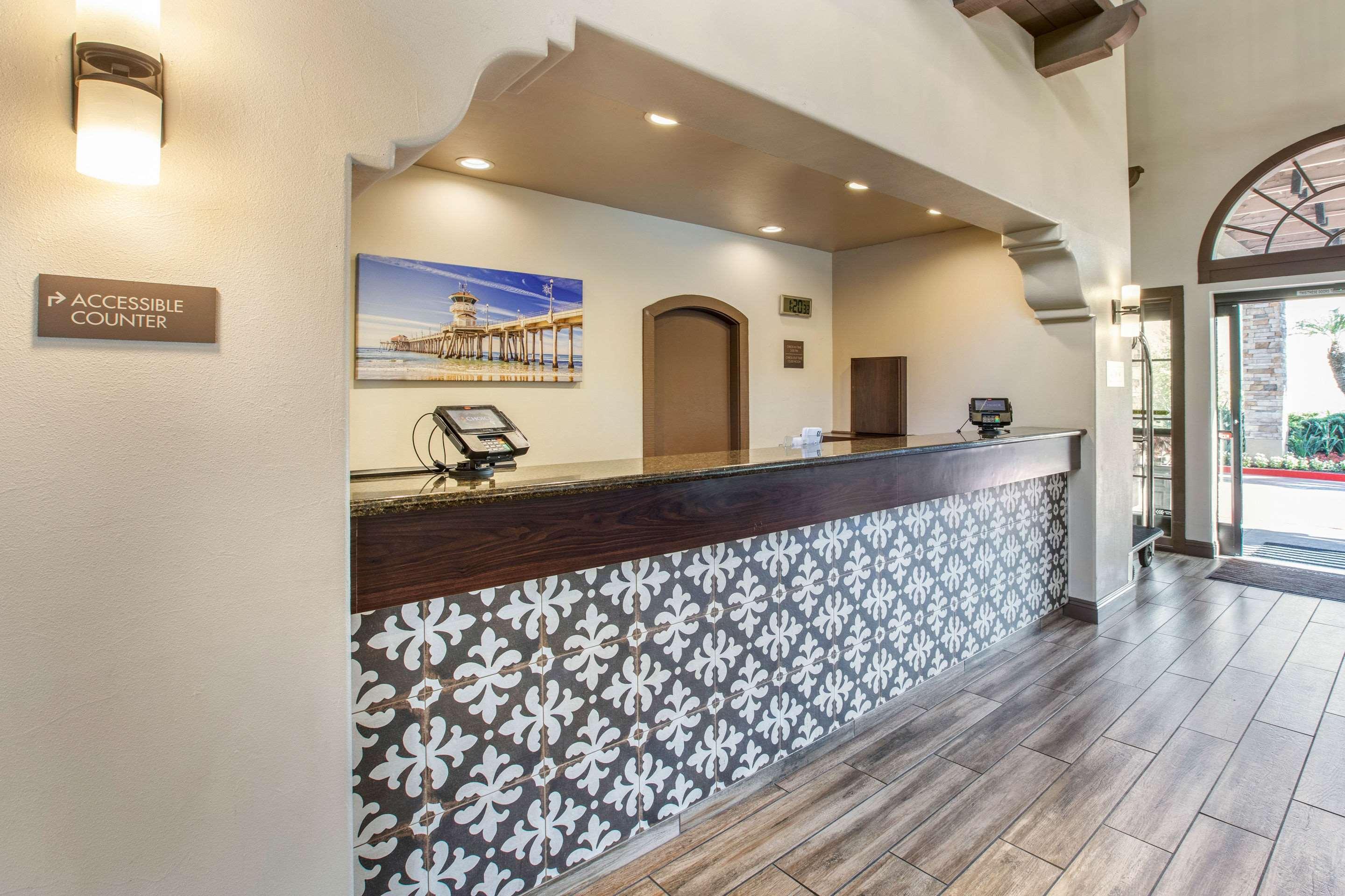 Comfort Inn & Suites Orange County John Wayne Airport Santa Ana Esterno foto