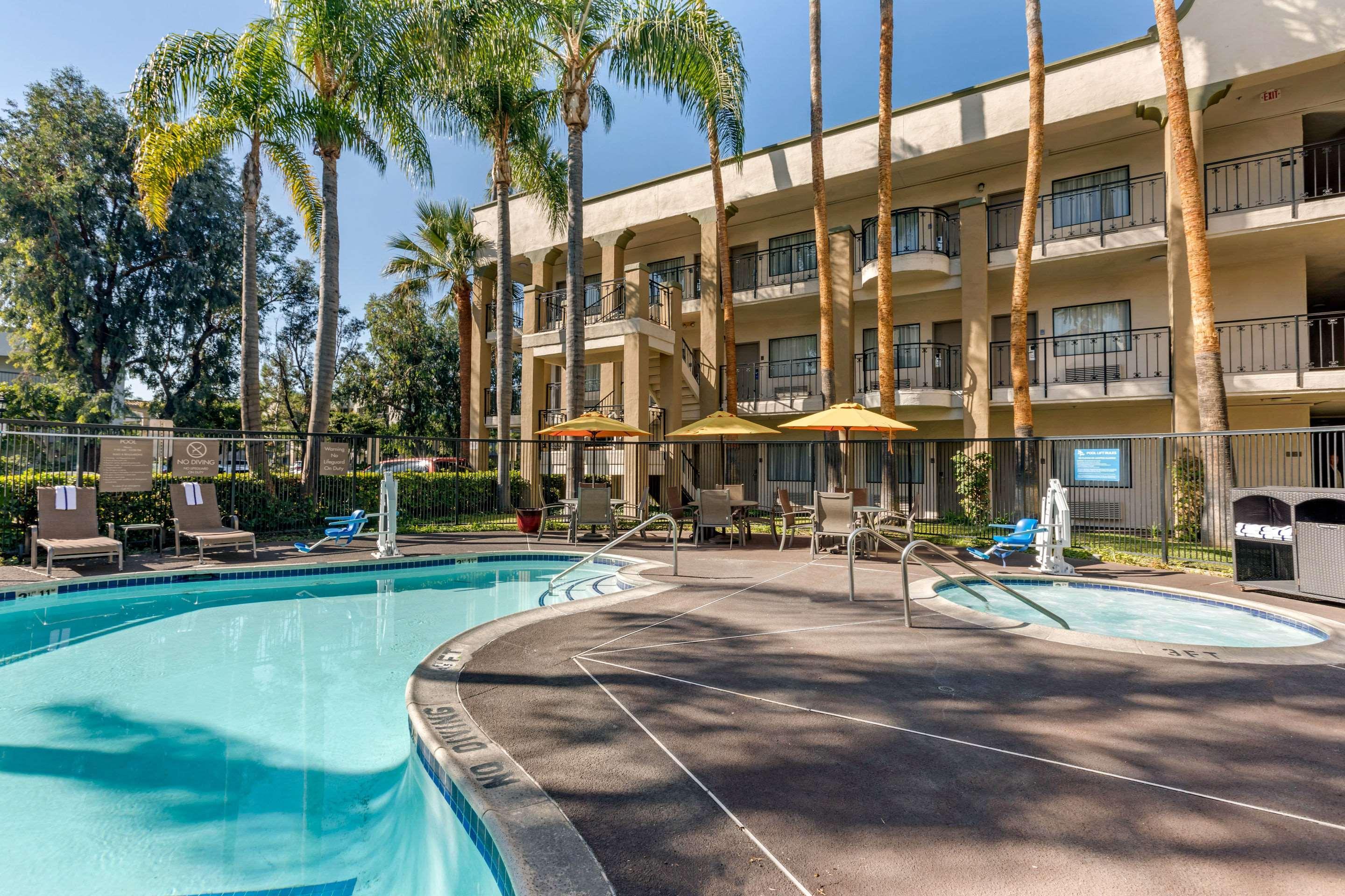 Comfort Inn & Suites Orange County John Wayne Airport Santa Ana Esterno foto
