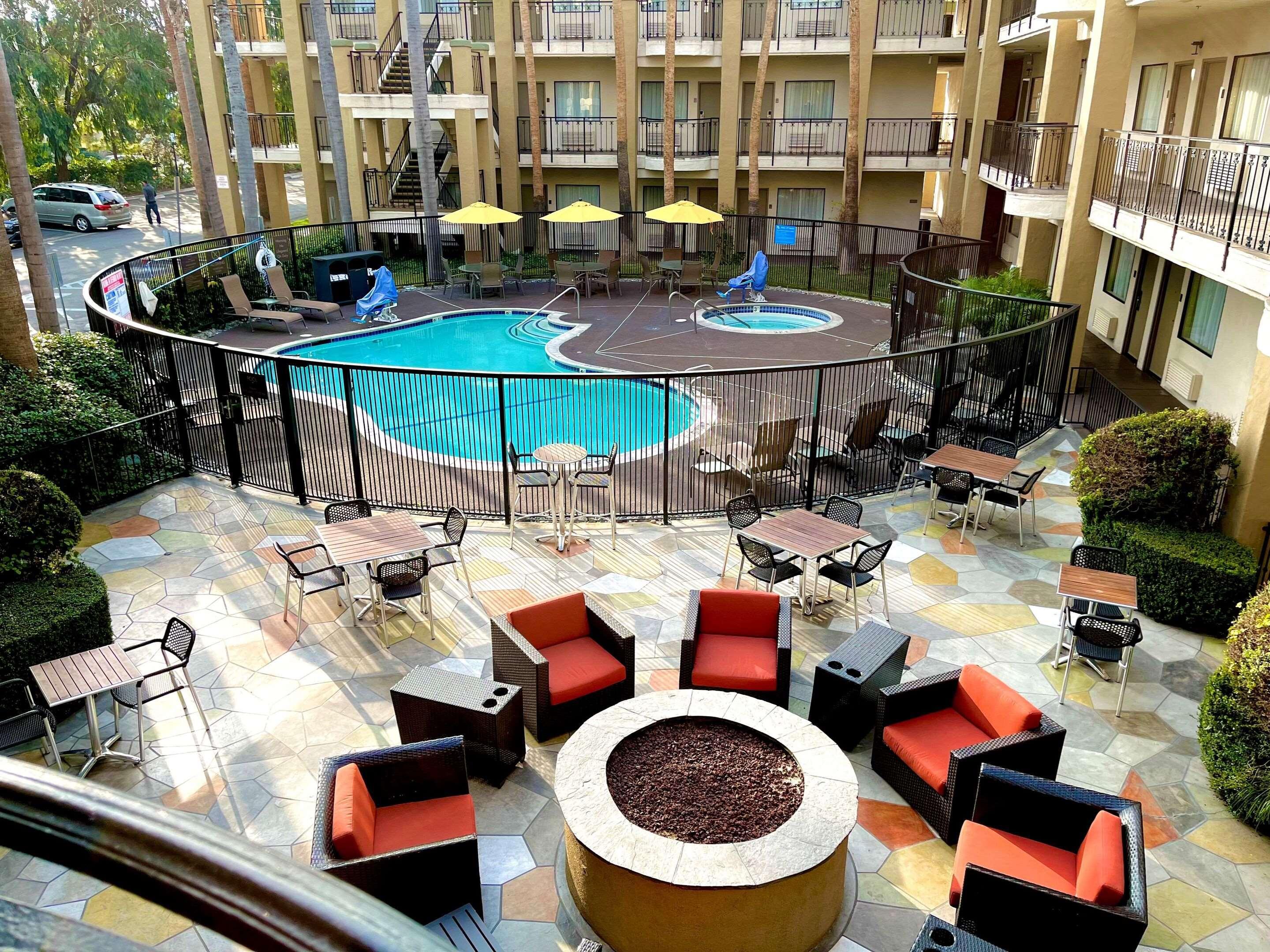 Comfort Inn & Suites Orange County John Wayne Airport Santa Ana Esterno foto
