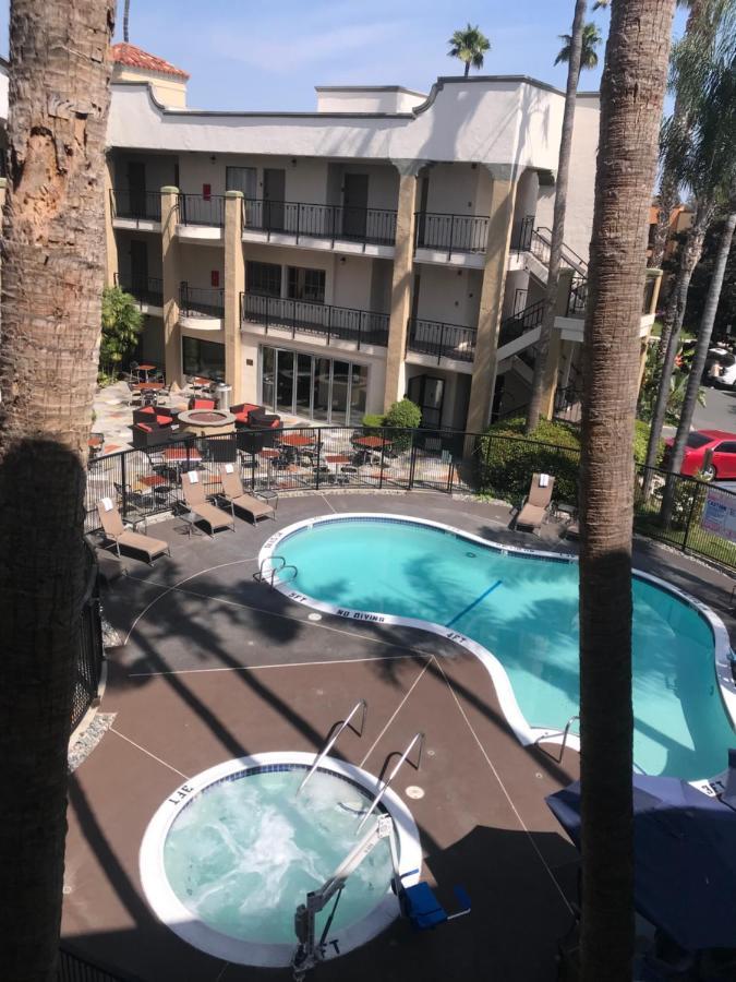 Comfort Inn & Suites Orange County John Wayne Airport Santa Ana Esterno foto