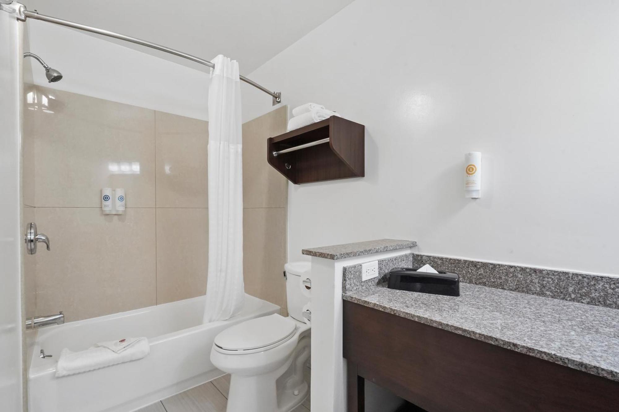 Comfort Inn & Suites Orange County John Wayne Airport Santa Ana Esterno foto