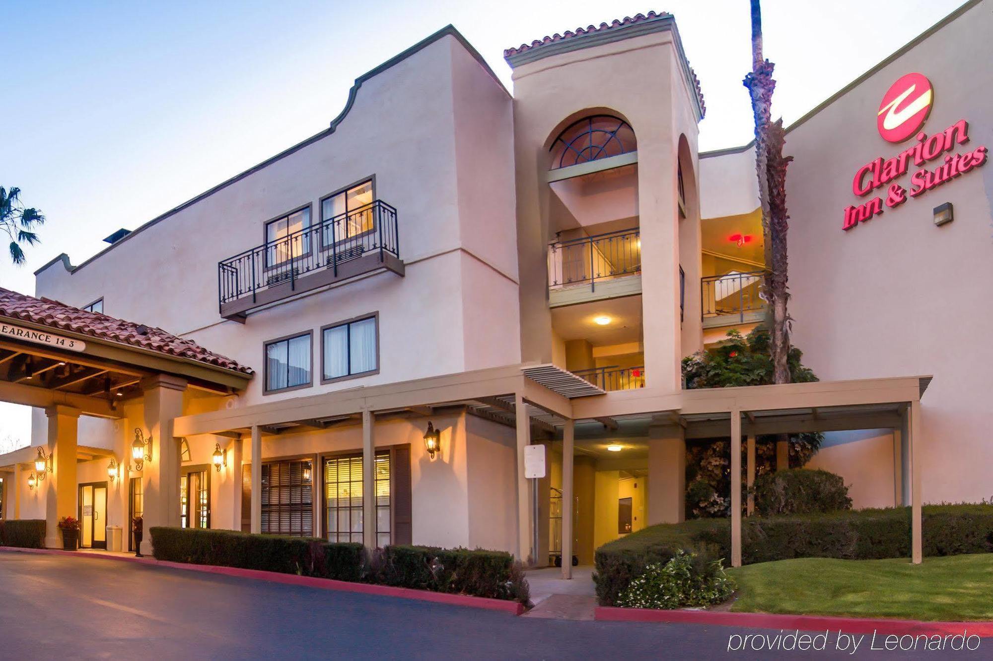 Comfort Inn & Suites Orange County John Wayne Airport Santa Ana Esterno foto
