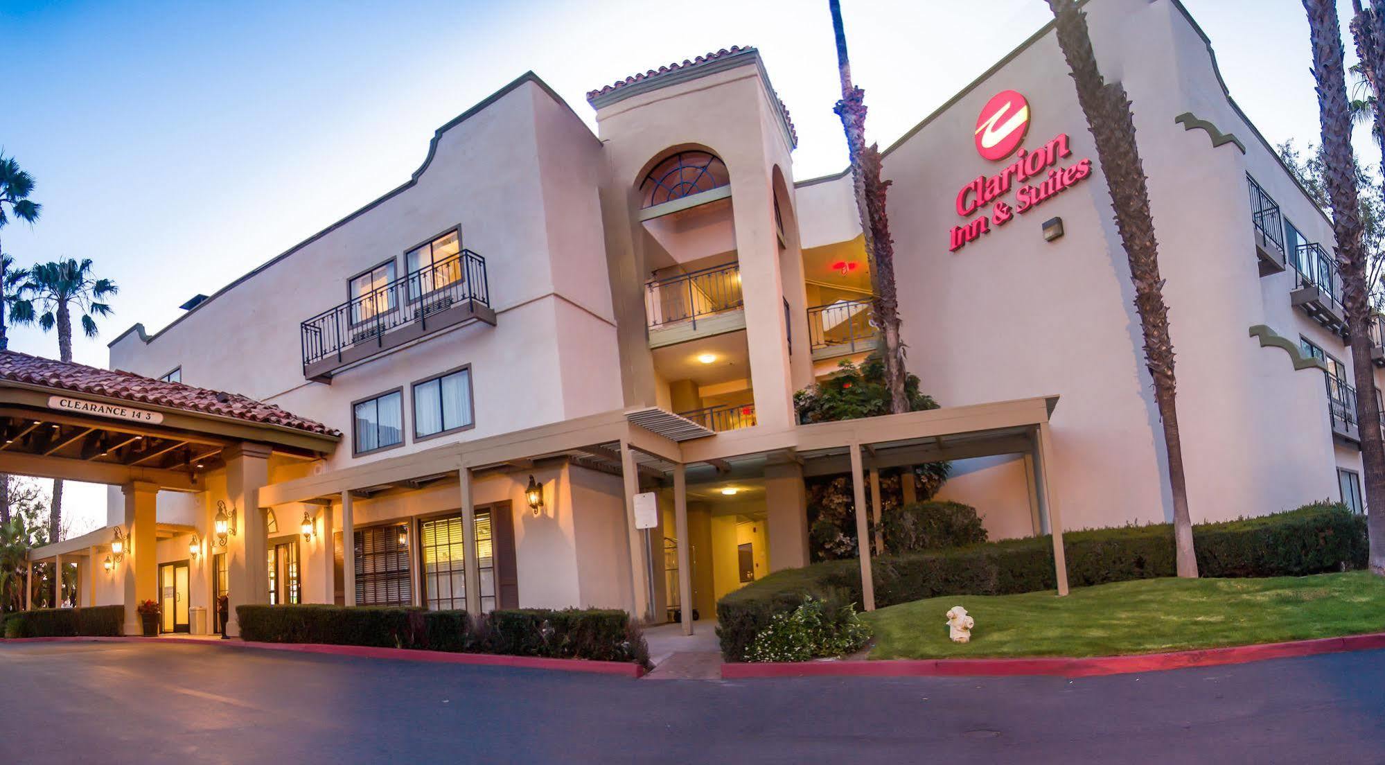 Comfort Inn & Suites Orange County John Wayne Airport Santa Ana Esterno foto