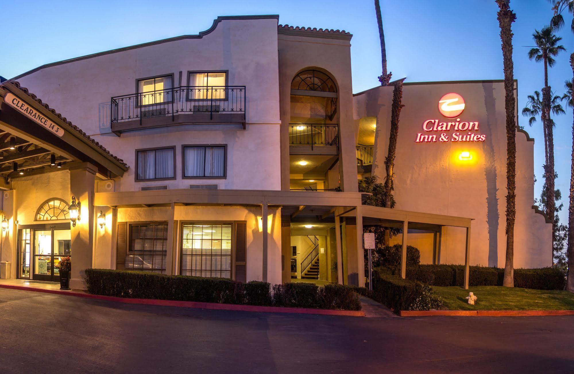 Comfort Inn & Suites Orange County John Wayne Airport Santa Ana Esterno foto